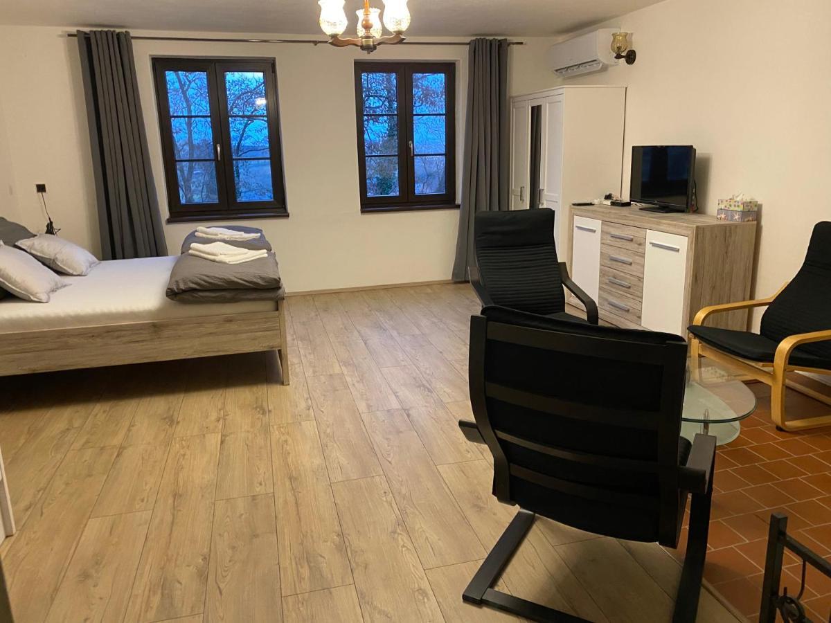 Apartman Pod Mandloni Старовіце Екстер'єр фото